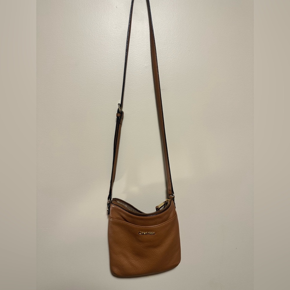 Calvin Klein Sling/Crossbody Bag